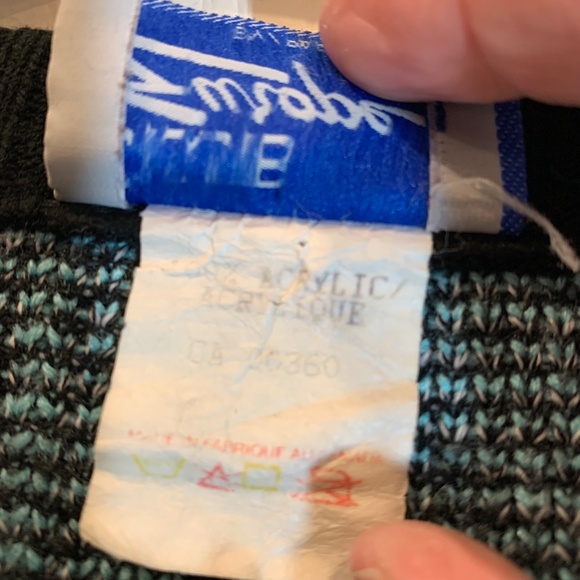 Club Europe by Tip Top – Vintage Knit Sweater - read description - Picture 7 of 9